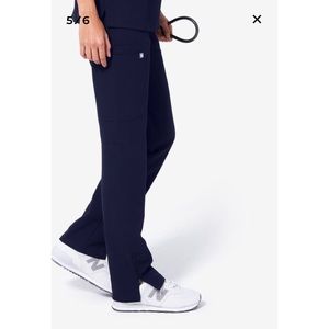 NAVY - Figs Kade Cargo Scrub Pants